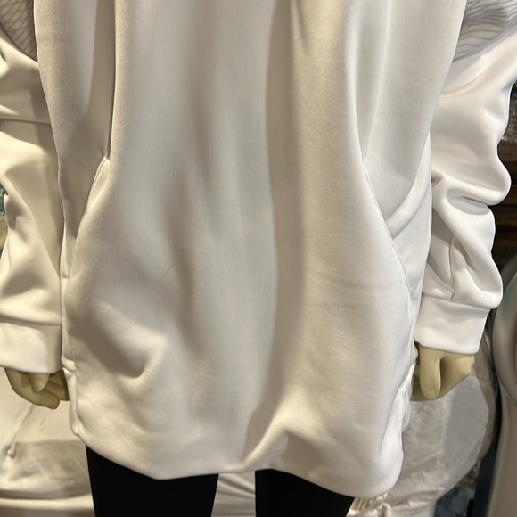 Nike - Picture 3 of 4